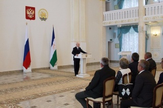 10 августа Глава Башкортостана Рустэм Хамитов вручил государственные награды республики.